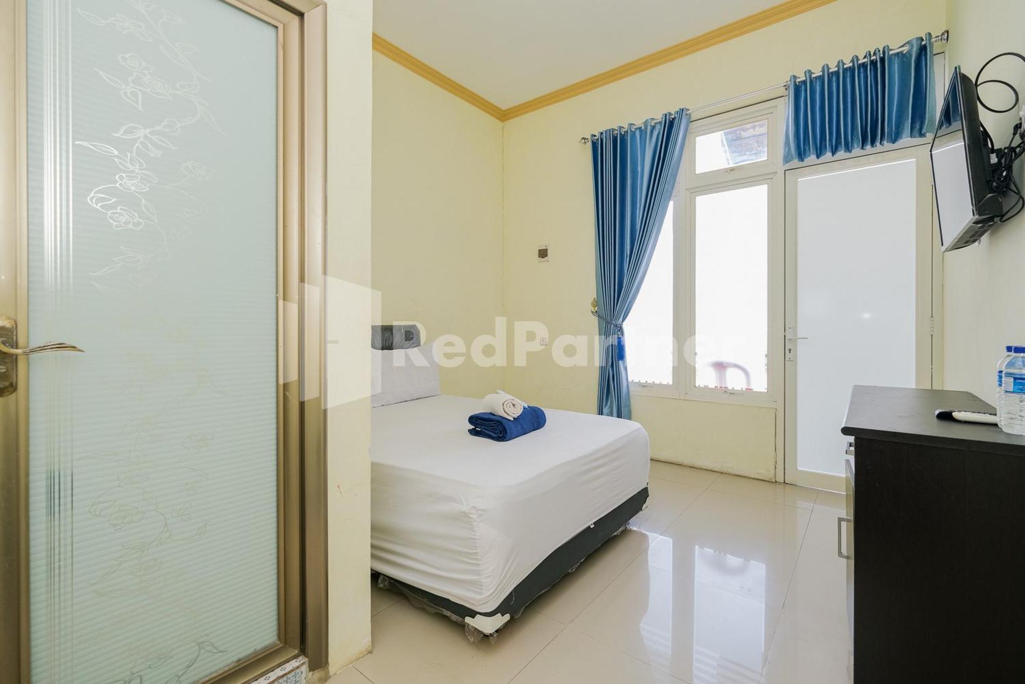 Grand Kencana Guesthouse Syariah Near Wisata Bahari Lamongan Paciran Exterior photo