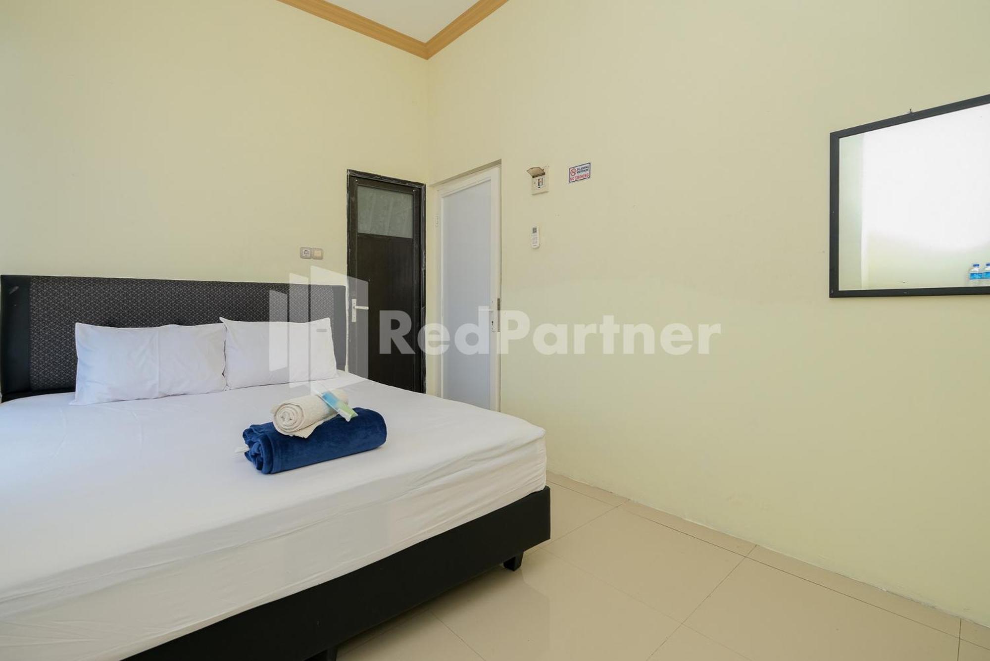 Grand Kencana Guesthouse Syariah Near Wisata Bahari Lamongan Paciran Exterior photo